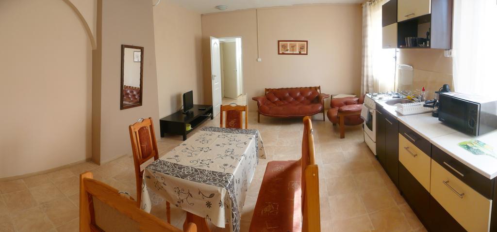 Orchidea Apartman Tata Pokój zdjęcie